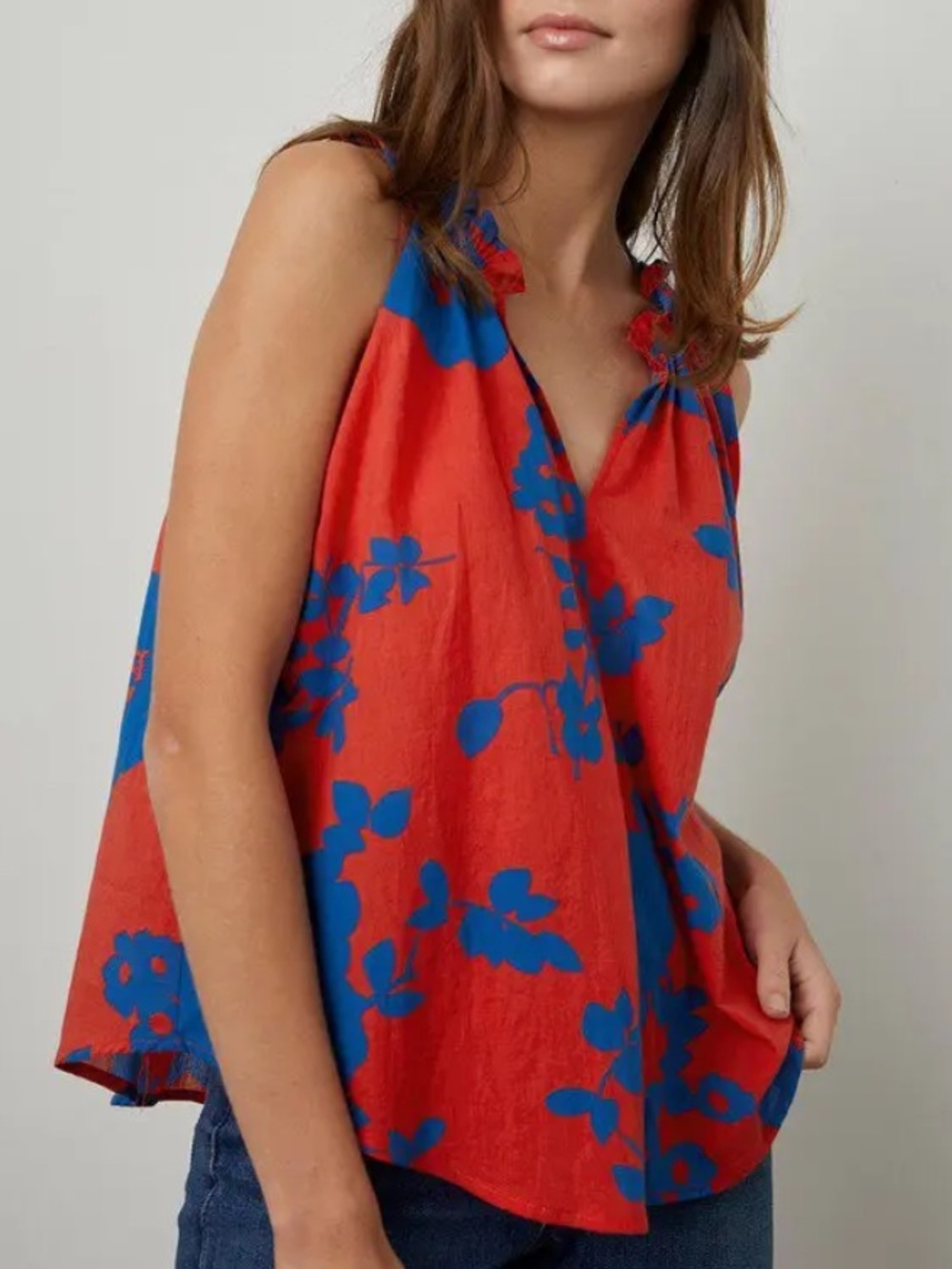 Velvet by Graham & Spencer Ruthy Red and Blue Floral Sleeveless Blouse Size XL